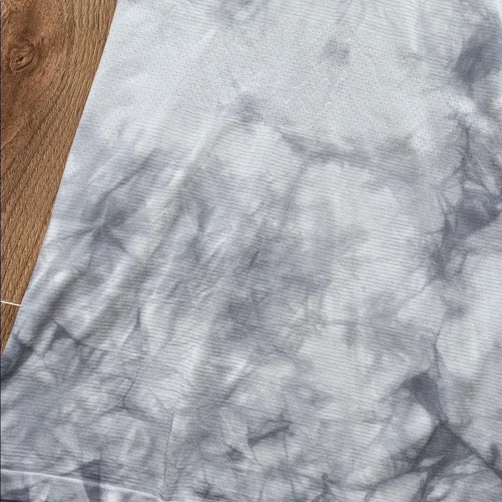 Lululemon • Gray Tye-Dye Style Swiftly Tech Shirt - Picture 3 of 4
